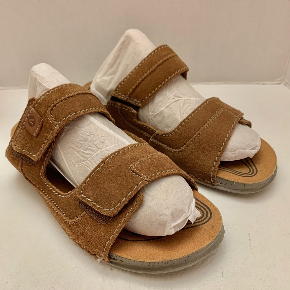 Clarks Men’s Sandals size 8 Suede Easy Slide Double Strap
Tan Crestview